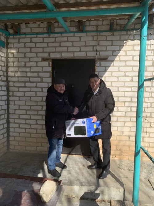 Сегодня 95-летний юбилей отмечает ветеран Великой Отечественной войны, труженица тыла Альбина Дорджиева.