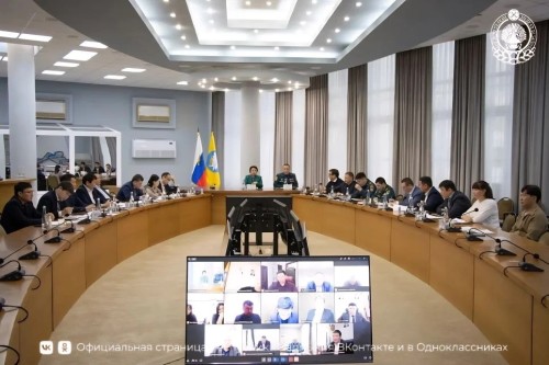 В Калмыкии обсудили готовность к пожароопасному сезону и защиту населения в ЧС.