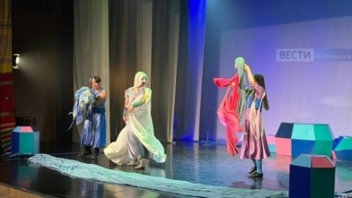 В Элисту прибыл бурятский театр кукол «Ульгэр» в рамках программы «Большие гастроли».
