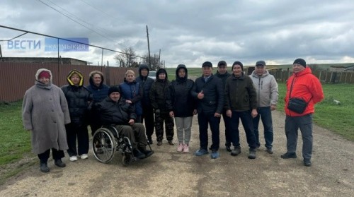 В посёлке Бургуста прошла встреча жителей с руководством муниципалитета.