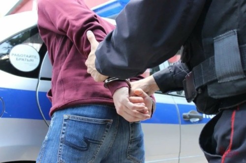️В Элисте задержан подозреваемый в причинении вреда здоровью, который скрылся с места происшествия.