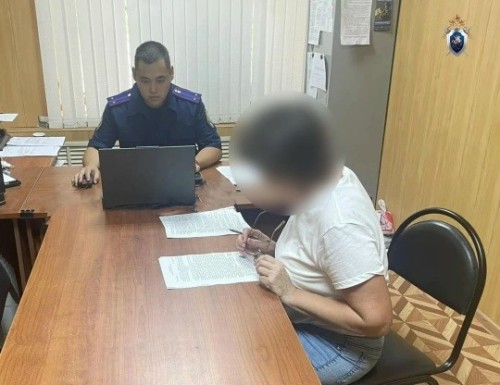 ️В Малодербетовском районе бывший преподаватель предстанет перед судом за взятки