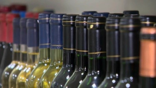 Роспотребнадзор запретил продажу армянского алкоголя.
