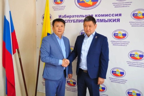 Председатель Избиркома Калмыкии провёл рабочую встречу с Байиром Путеевым