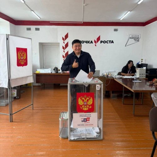 В калмыцкой столице выборы на всех 48 избирательных участках проходят в штатном режиме и без нарушений, сообщил глава городской администрации Алдар Лиджиков