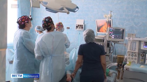 В Калмыкии действует трёхуровневая система онкологической помощи — от кабинетов в поликлиниках до Республиканского онкодиспансера