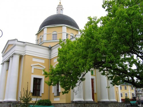 Праздничные богослужения в Казанском кафедральном соборе Элисты начнутся в 8 утра 1 мая в чистую субботу