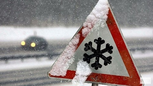 Небывалый снегопад доставил массу неудобств жителям и гостям республики