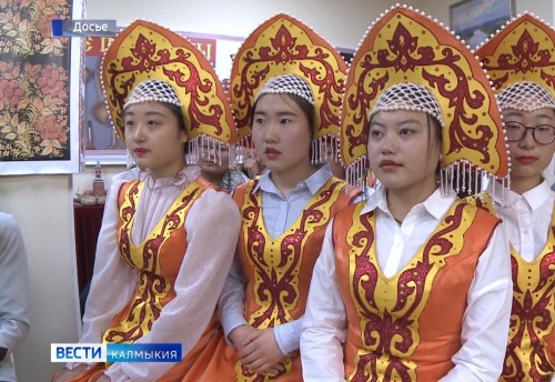 В Калмыцком Госуниверситете по инициативе ректора проходят встречи с иностранными студентами – выпускниками этого года