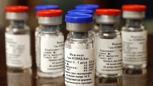 В Калмыкии первые прививки от COVID-19 получили медики первичного звена