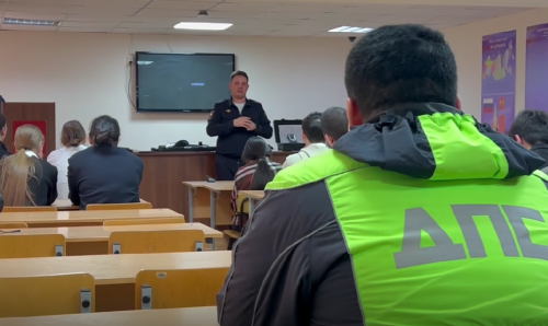 «Студенческий десант — 2026» в Элисте: открытый диалог о службе.