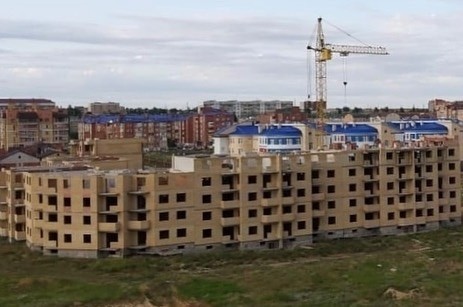 Стройка жилого дома №50 в 9 микрорайоне Элисты будет завершена