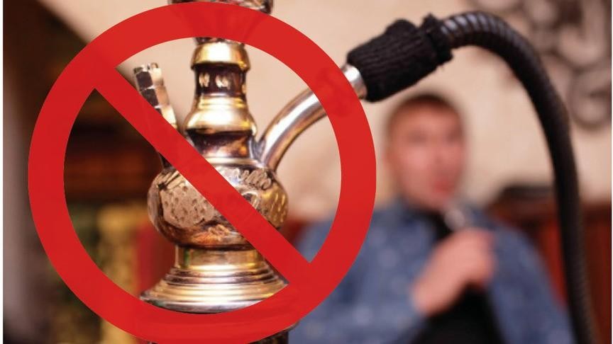 С сегодняшнего дня в России запрещено курение кальянов, вейпов, электронных сигарет в кафе и ресторанах