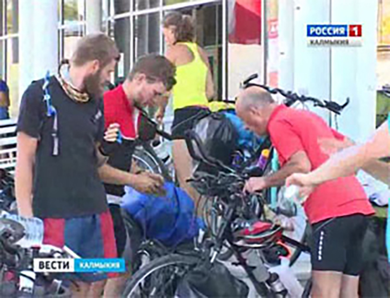 Калмыкию посетили польские велосипедисты