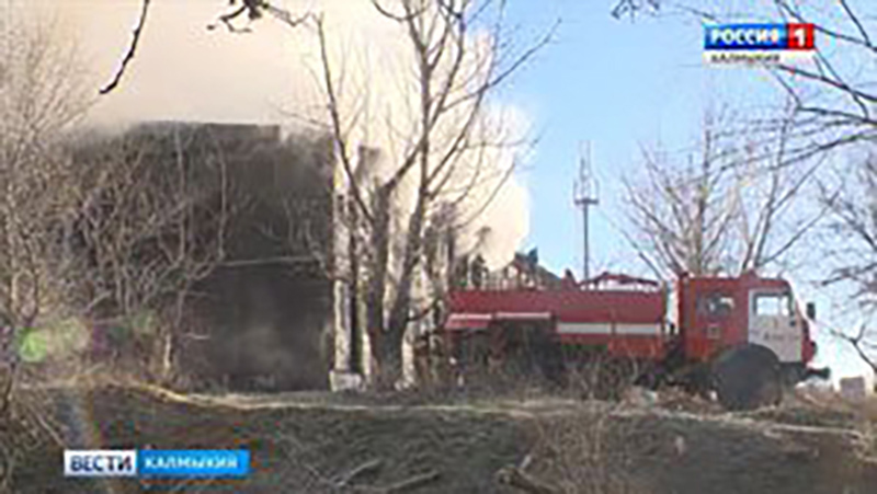 Причина пожара в многоквартирном доме в поселке Аршан, выясняется