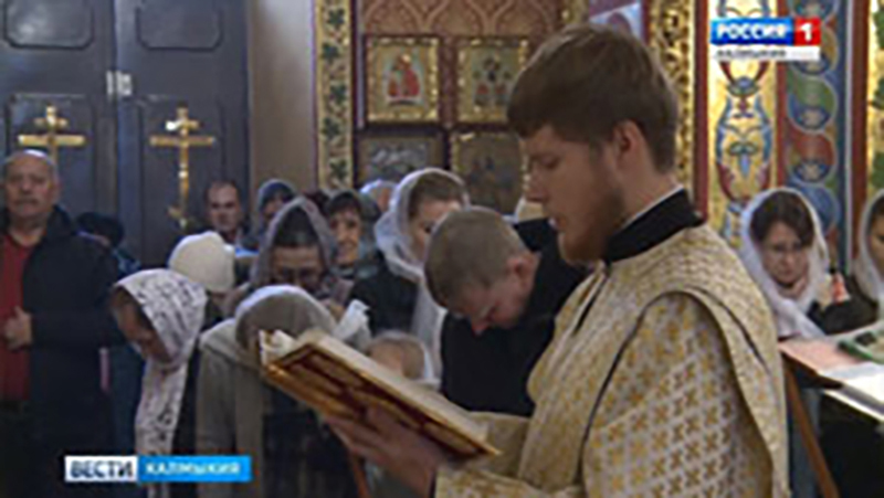 Верующие Калмыкии поклонились мощам святого Михаила Тверского