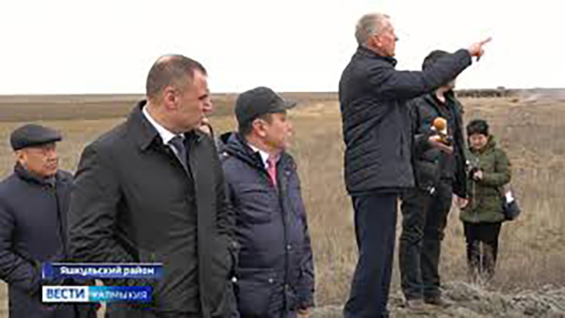 Председатель правительства Юрий Зайцев сегодня с рабочей поездкой находится в Яшкульском районе