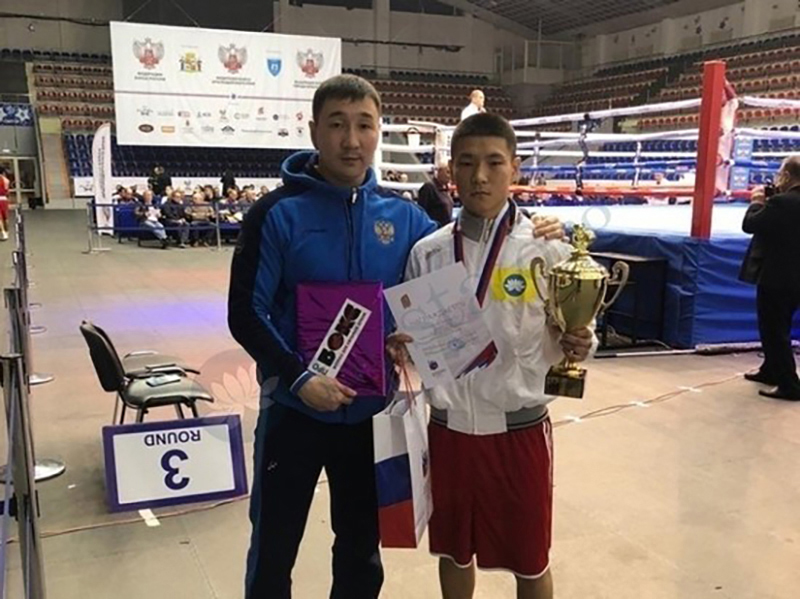 Юный калмыцкий боксер стал победителем Всероссийского турнира