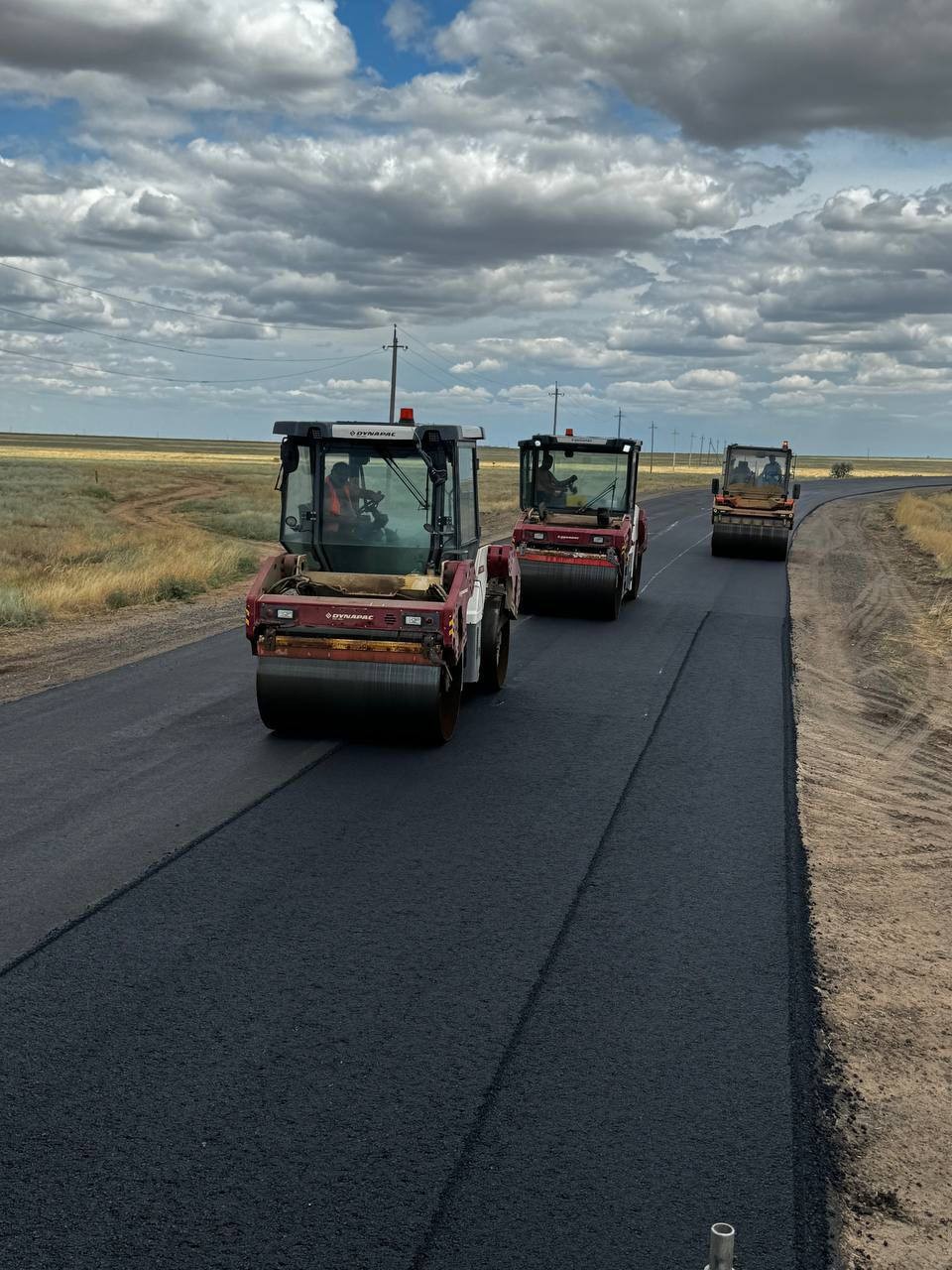 В Калмыкии министерство по строительству, транспорту и дорожному хозяйству РК отметило значительное улучшение состояние дорожной сети Калмыкии.