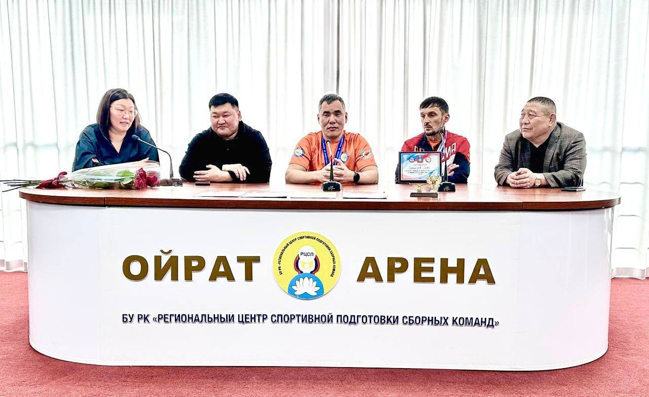Калмыцкие спортсмены успешно выступили на Чемпионате России по армрестлингу среди лиц с ПОДа.