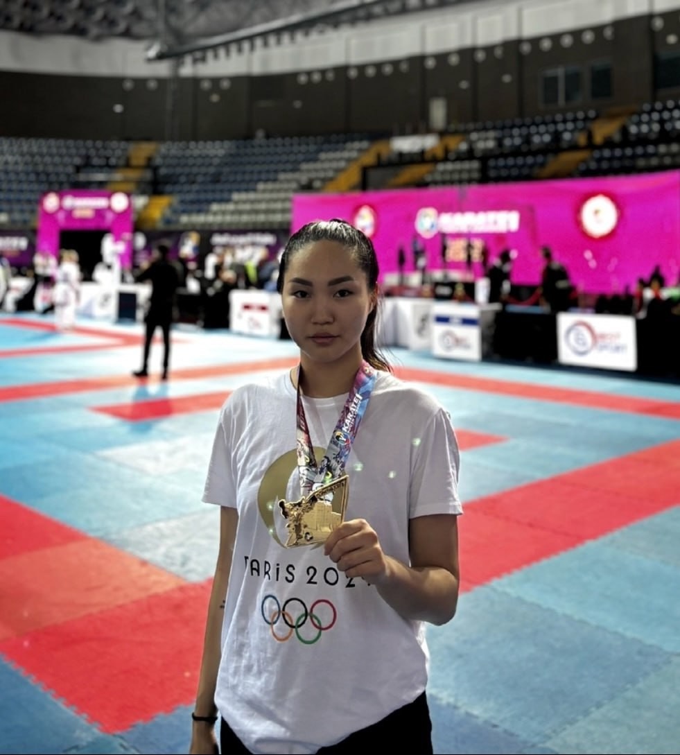 Спортсменка из Калмыкии Алтана Басангова - победитель в Молодежной лиге Karate 1.