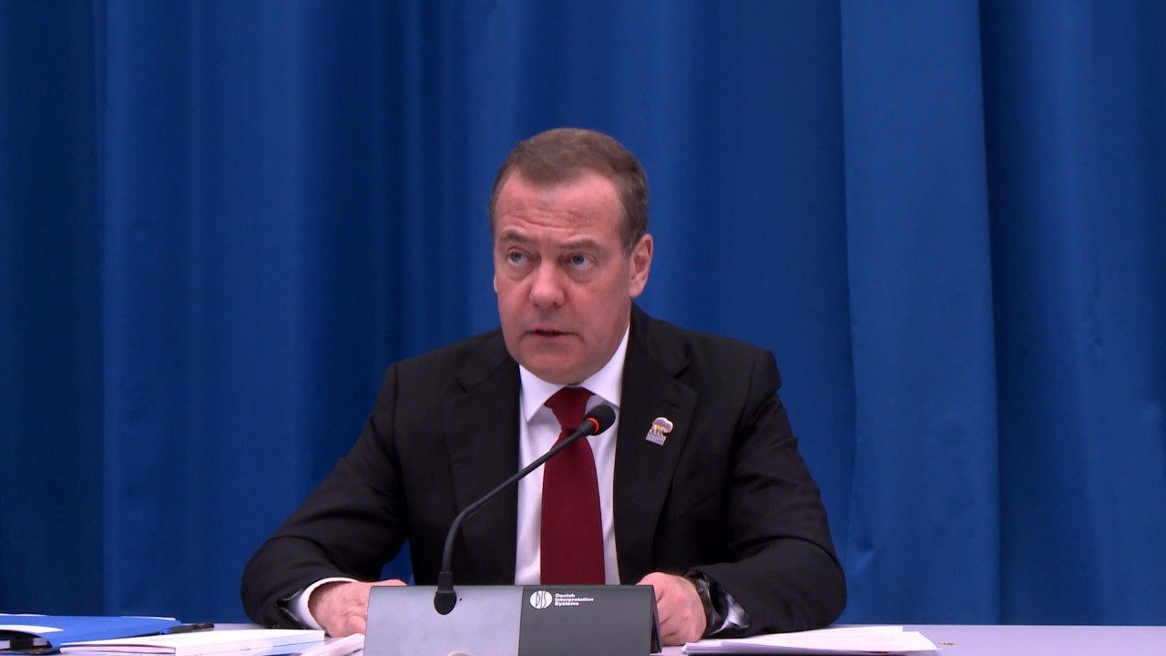 Дмитрий Медведев утвердил изменения в составе координаторов народной программы «Единой России»