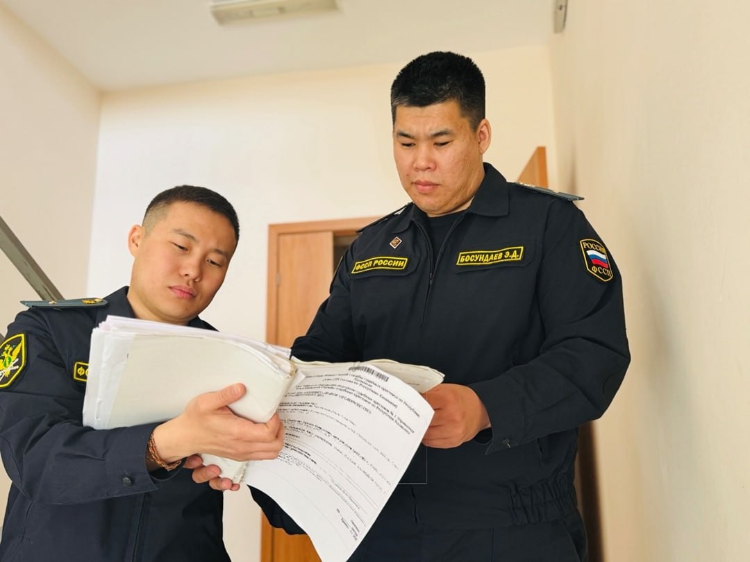 В Элистинский городской суд обратился житель с иском к управляющей компании о возмещении материального ущерба, причиненного заливом квартиры.
