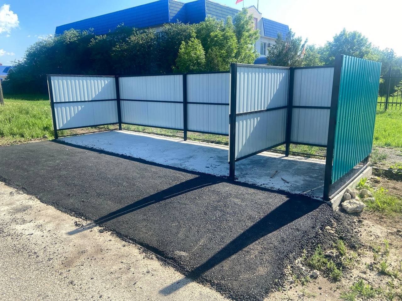 В Калмыкии прокуратура Приютненского района потребовала устранить нарушения законодательства в сфере обращения с твердыми коммунальными отходами.