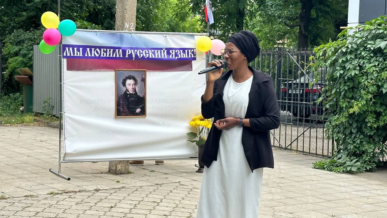 Под сводами КалмГУ сегодня будут звучать бессмертные произведения классика отечественной литературы Александра Пушкина в исполнении представителей разных народов мира.