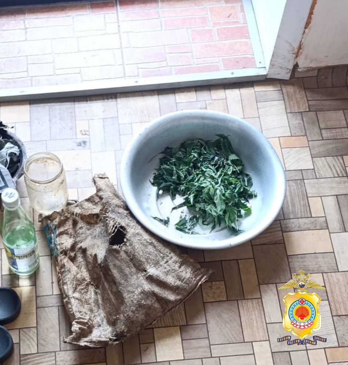 В Лаганском районе задержан подозреваемый в наркоторговле.
