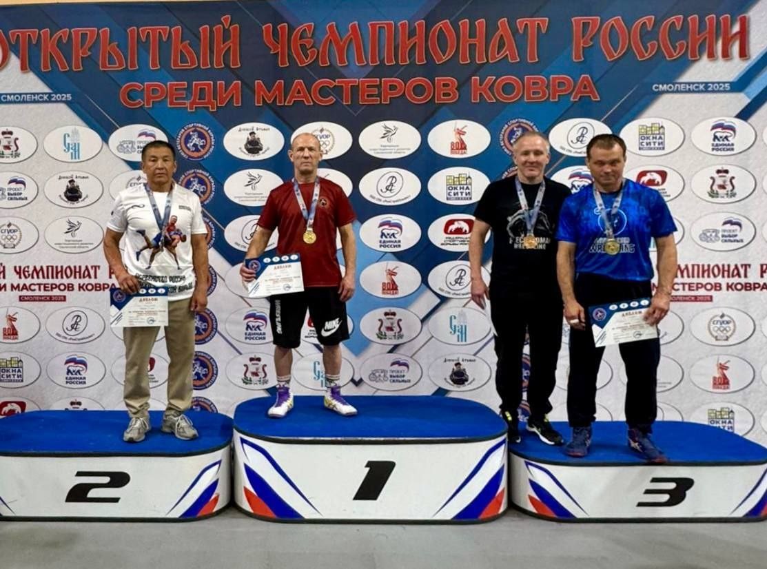 Борец из Калмыкии завоевал серебро на Чемпионате России по борьбе
