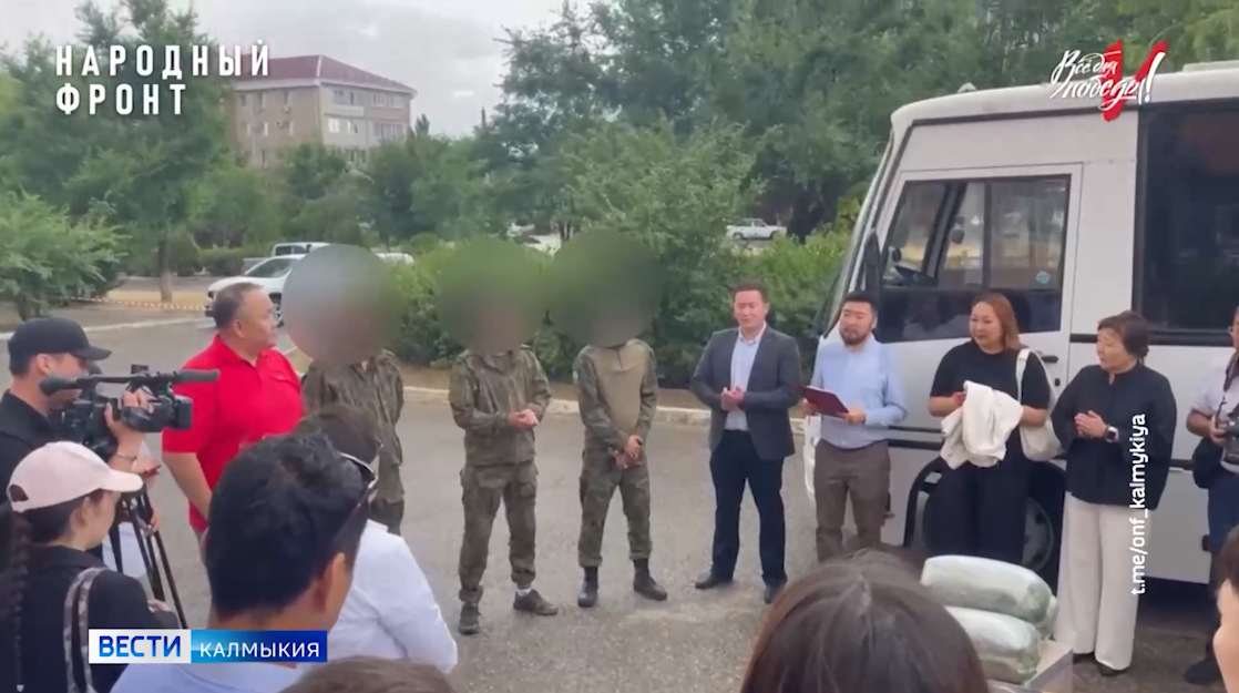 Народный фронт Калмыкии передал крупную партию автотранспорта для нужд военнослужащих, участвующих в специальной военной операции.