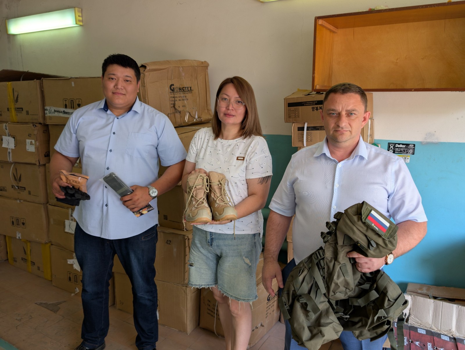 Жители Калмыкии формируют очередную партию гуманитарной помощи бойцам СВО