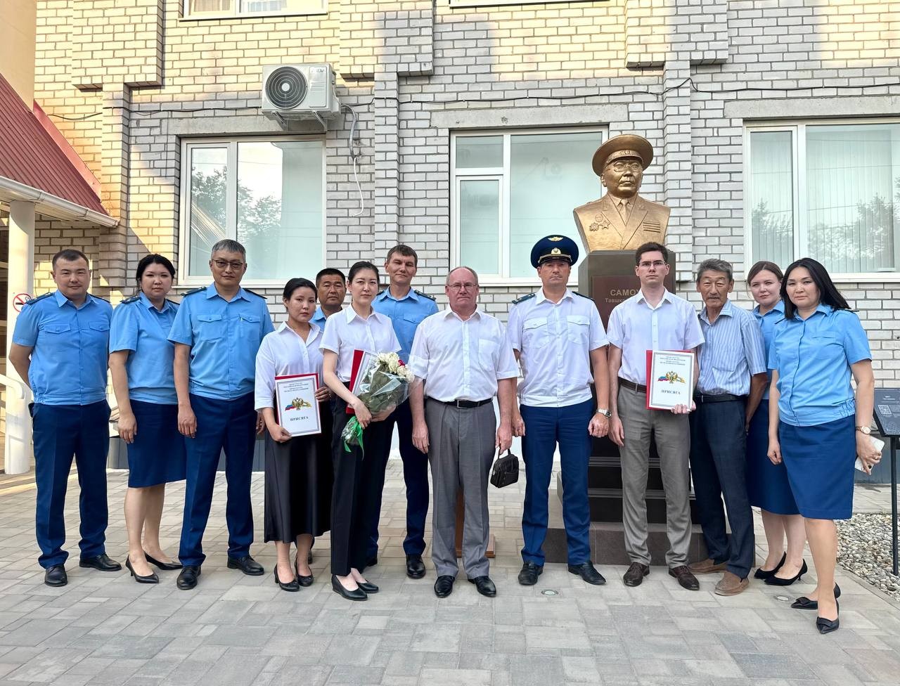 В Калмыкии молодые специалисты прокуратуры приняли присягу.