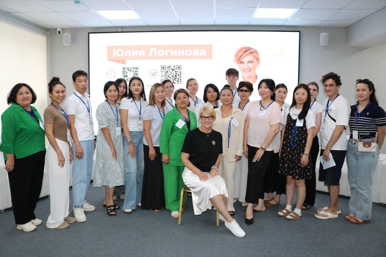 В центре «Мой бизнес» прошло очередное обучение для сотрудников кафе и ресторанов в рамках подготовки к III Международному буддийскому форуму.