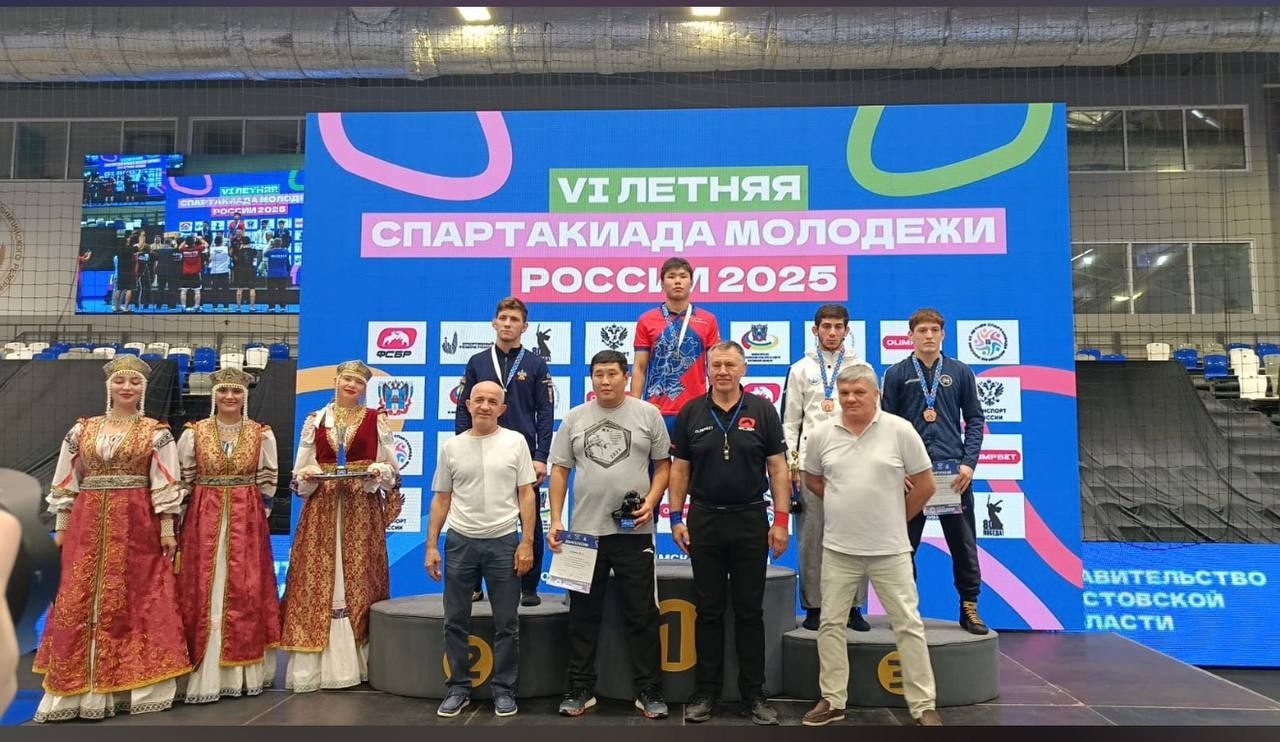 Спортсмен из Калмыкии завоевал золото по греко-римской борьбе.