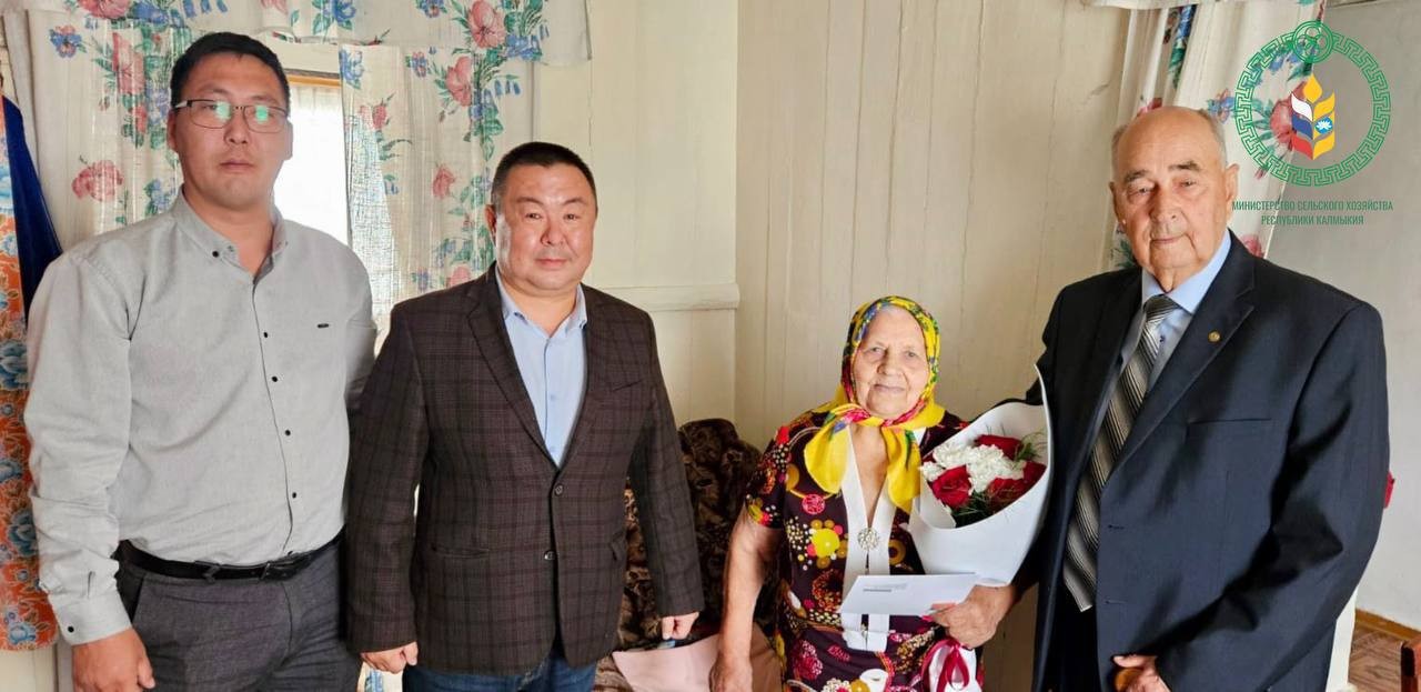 Сегодня свой 90-летний юбилей отметила Пелагея Коробкина.