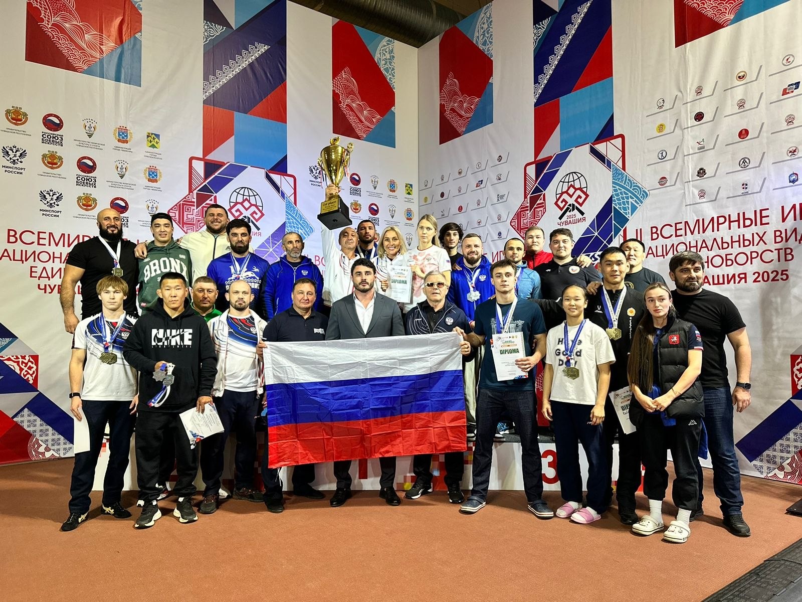 Калмыцкие спортсмены завоевали три медали на Кубке мира по борьбе на поясах в Чувашии.
