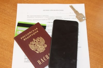 В Элисте двое жителей лишились денег при попытке снять жильё.