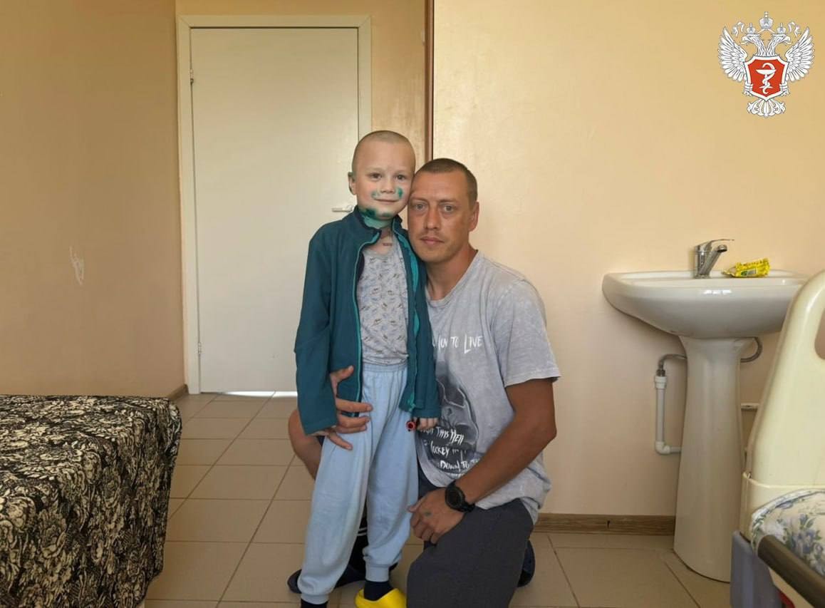 Врачи из Калмыкии спасли ребенка после тяжелого ДТП.