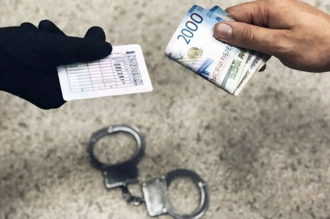 В Элисте вынесен приговор по делу о коммерческом подкупе и взятке