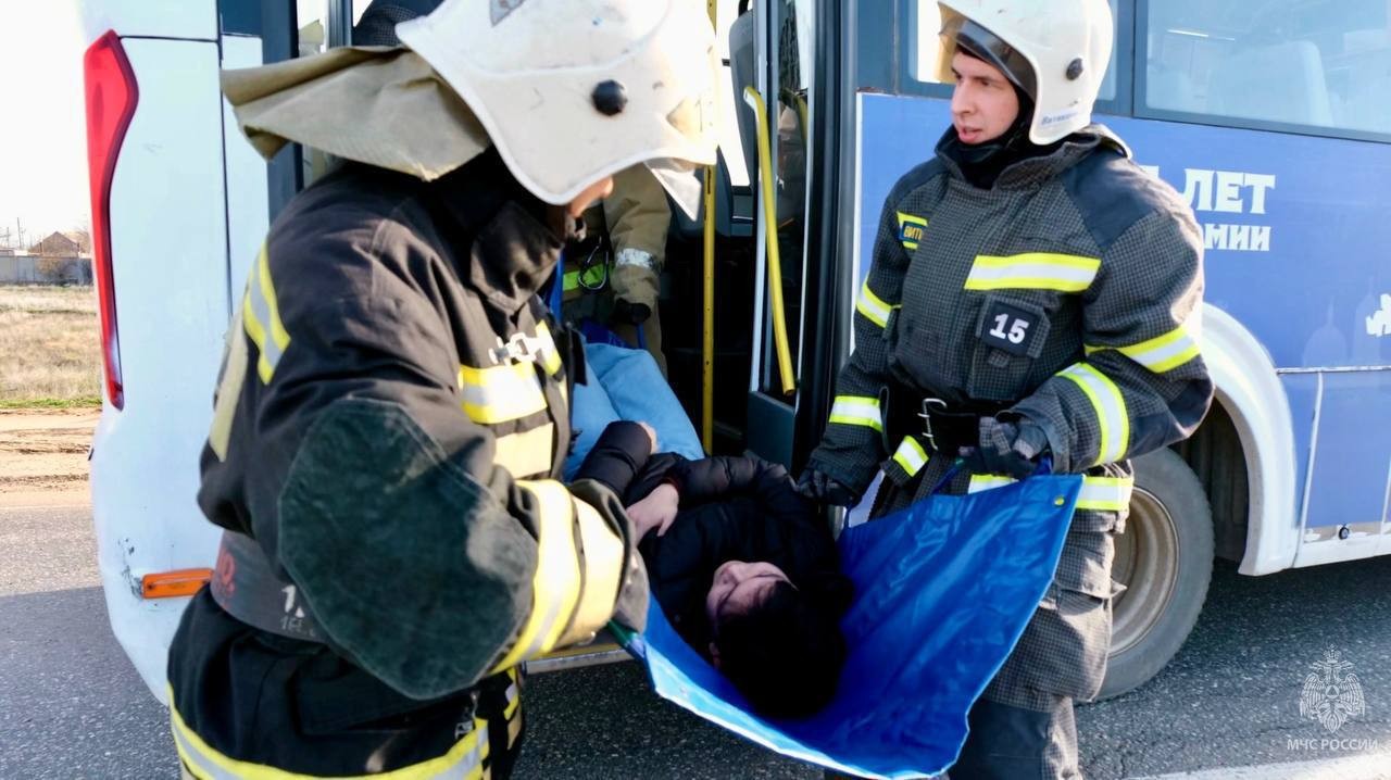 В Калмыкии прошла практическая часть командно-штабных учений с участием сил территориальной подсистемы РСЧС.