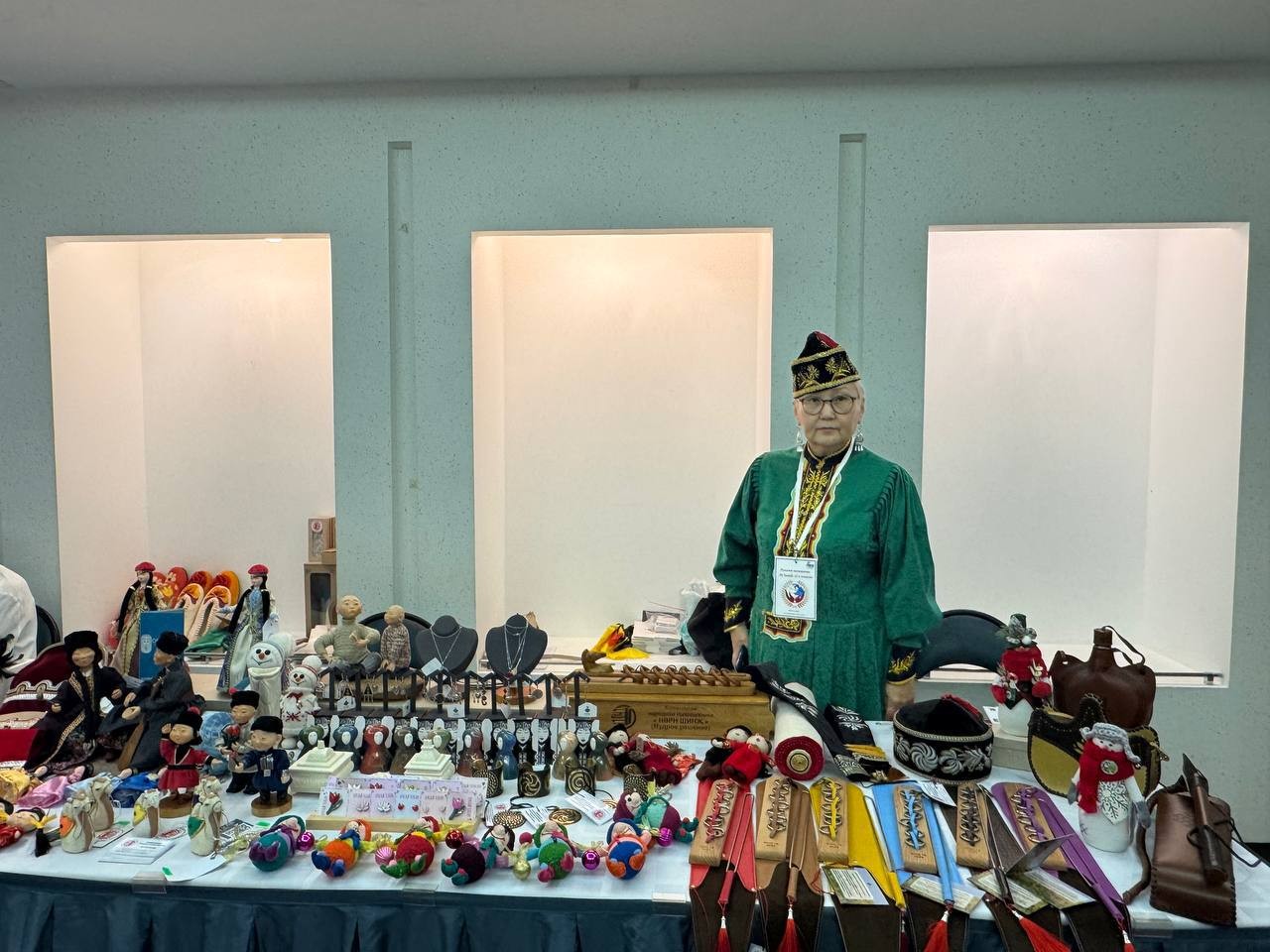 Предприниматель из Калмыкии Людмила Мошулдаева удостоена премии «Женщина третьего тысячелетия» в номинации «Хранительница очага».