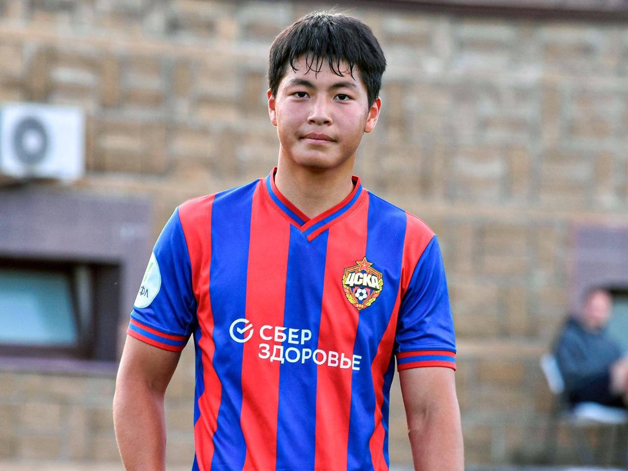 Воспитанник футбольной школы «Уралан» Мингиян Бадмаев стал серебряным призёром Молодёжной футбольной лиги в составе ЦСКА.