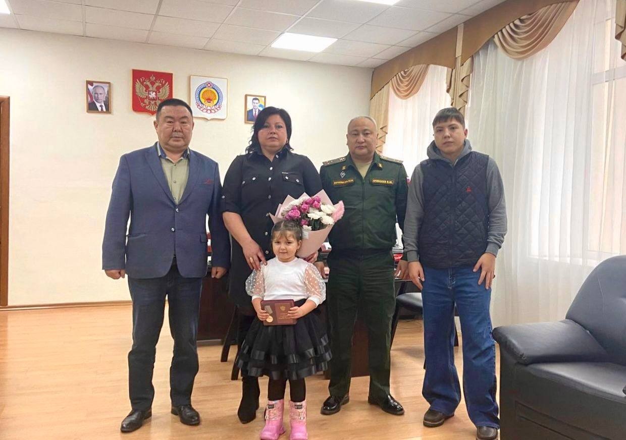 Защитник Родины Андрей Беленков из Малодербетовского района посмертно награжден медалью «За отвагу».