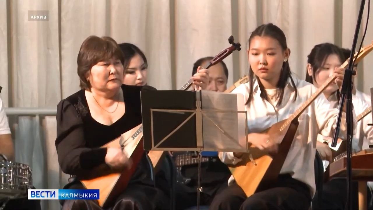 Сегодня в Калмыкии, в преддверии Дня матери, пройдут праздничные мероприятия, участники которых адресуют искренние слова признания всем мамам.