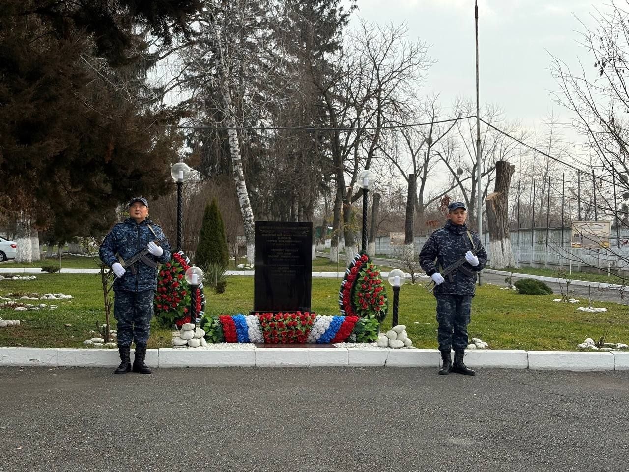Сегодня сотрудники сводного отряда полиции МВД по Республике Калмыкия, дислоцирующиеся в Северо-Кавказском регионе, провели памятное мероприятие, посвящённое сержанту милиции Басангу Акугинову.
