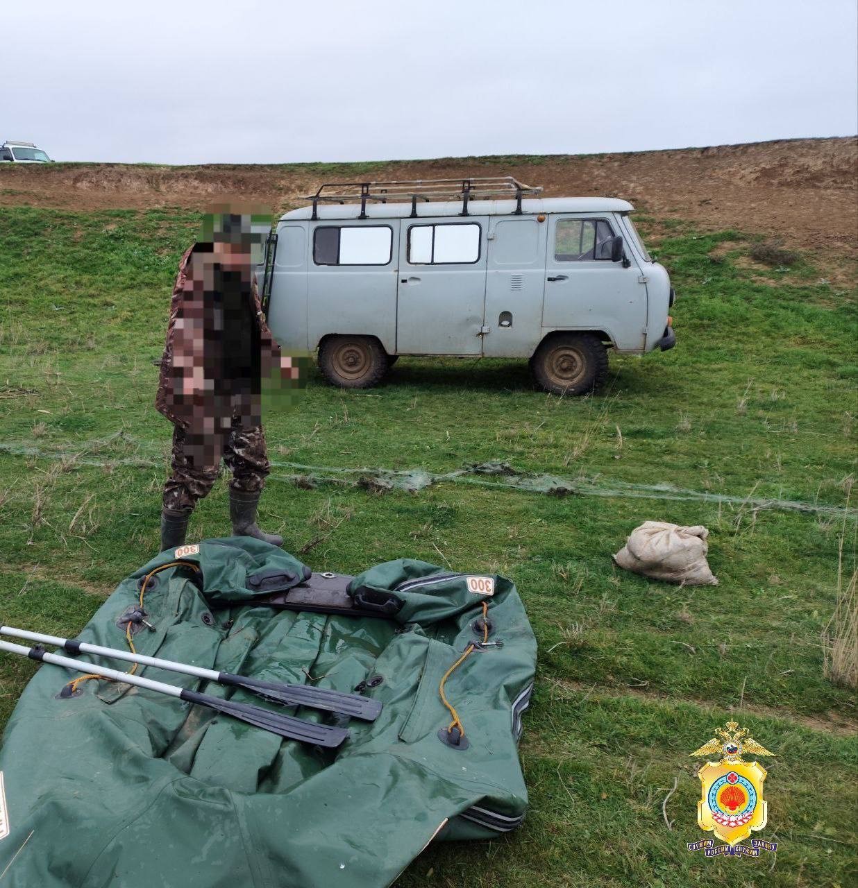 В Яшалтинском районе задержан мужчина, незаконно добывавший рыбу сетями.﻿