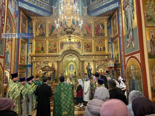 Сегодня Архиепископу Элистинскому и Калмыцкому Юстиниану исполнилось 65 лет.