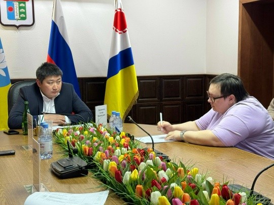 Глава администрации Элисты Алдар Лиджиков провёл приём граждан по личным вопросам.